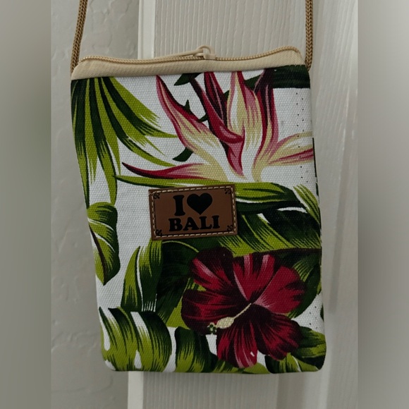 Crossbody travel pouch from Bali 8”x5” cute - Picture 2 of 6